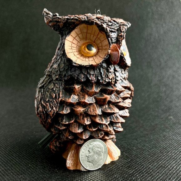 Vintage Textured Resin Owl Ornament - Picture 4 of 4
